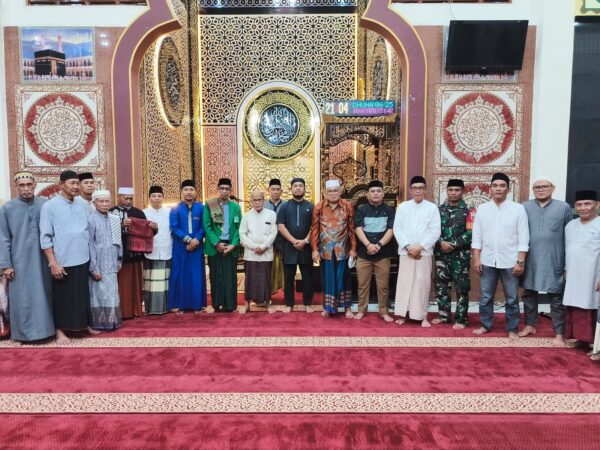 Tarawih Malam ke-12 dan Safari Ramadhan Camat Manggala Meriahkan Masjid Al Ashri